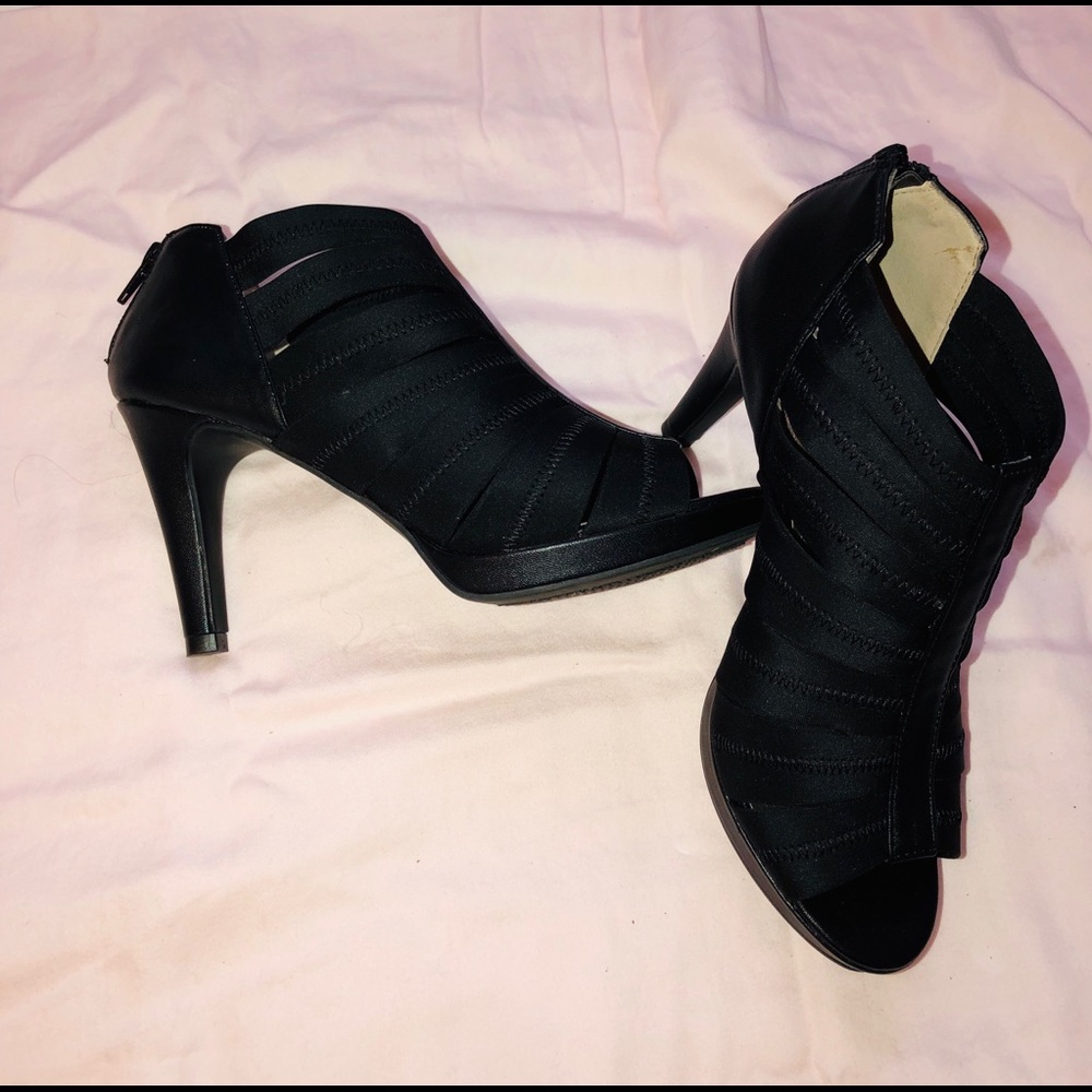 Shoes - Picture 2 of 3